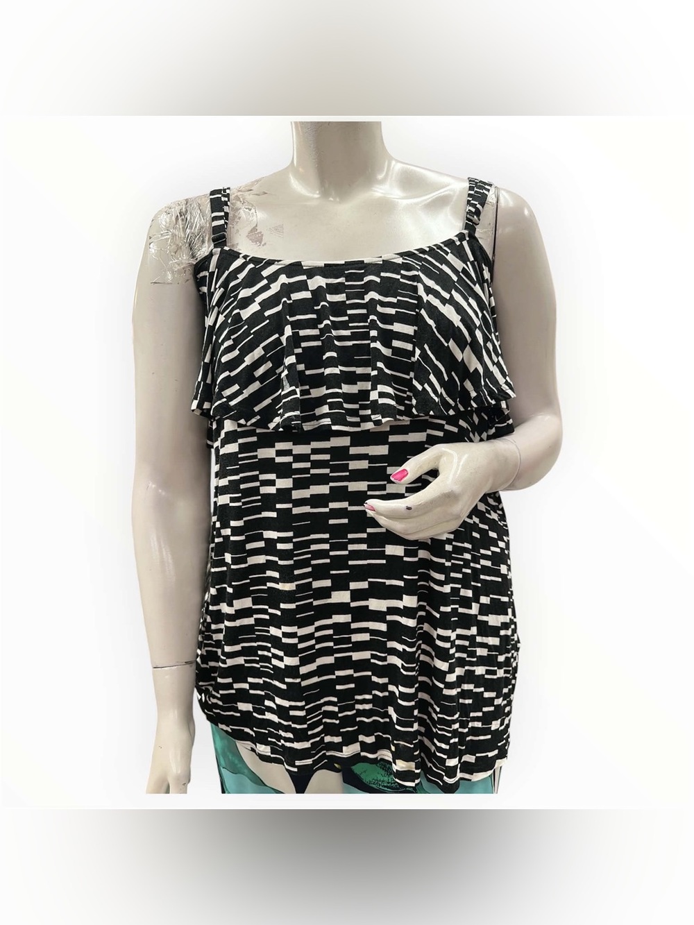Penningtons Black & White Ruffle-Front Tank Size 3X